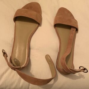 Ann Taylor women’s sandals